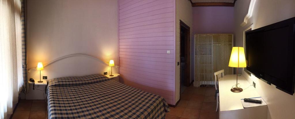 Motel 7 Laghi 카스텔레토디브란두조 외부 사진