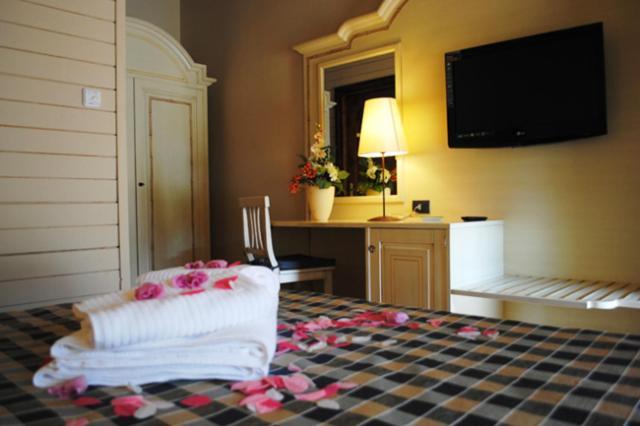 Motel 7 Laghi 카스텔레토디브란두조 외부 사진