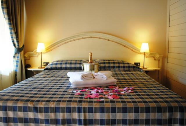 Motel 7 Laghi 카스텔레토디브란두조 외부 사진